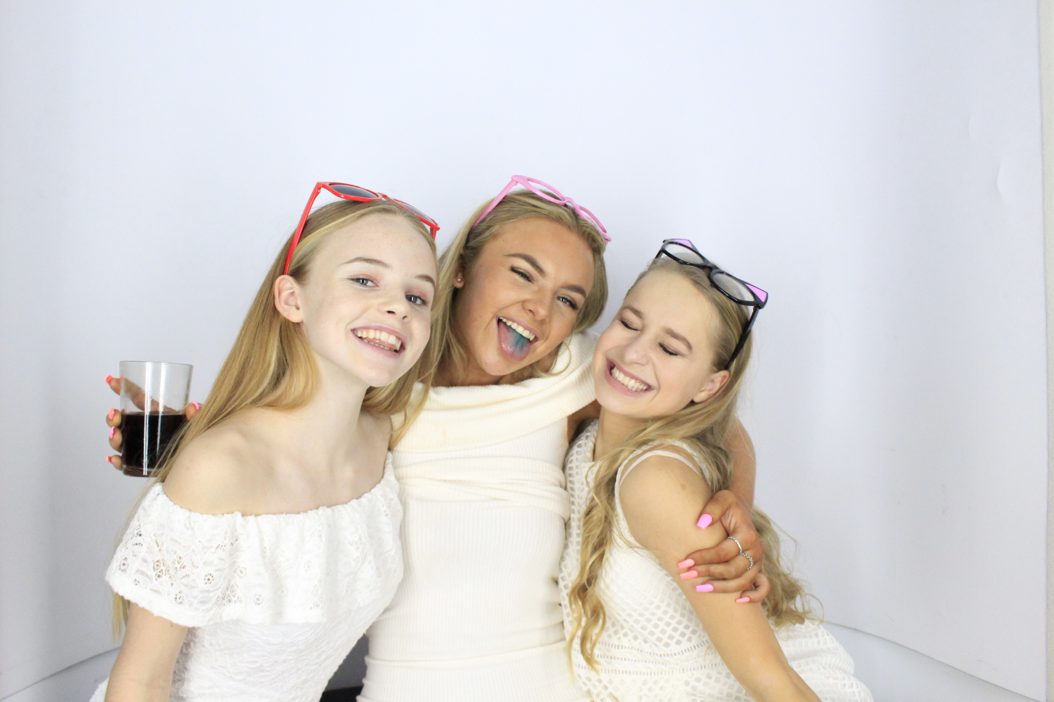 Issy & Alice's 18th Birthday Party | View more photos from the event at gallery.myphotoboothexperience.co.uk/u/MyPhotoBoothExperienceLtd/Issy-Alices-18th-Birthday-Party